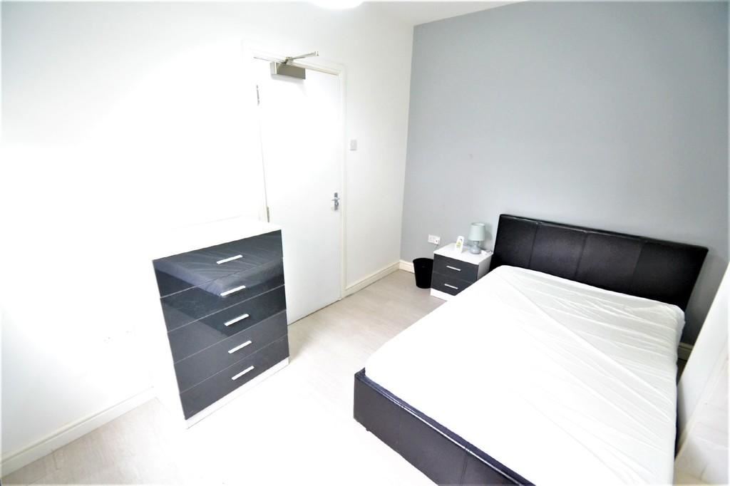 Property image 4 of 9