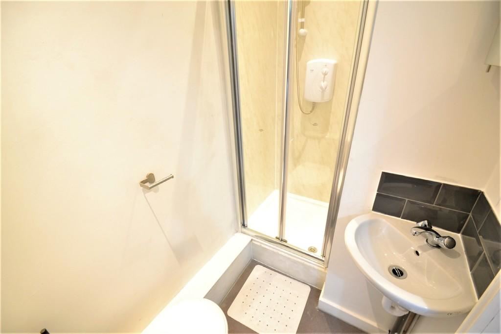 Property image 6 of 9