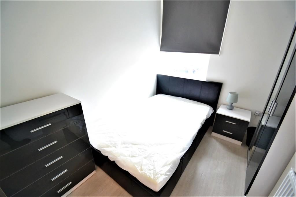 Property image 7 of 9