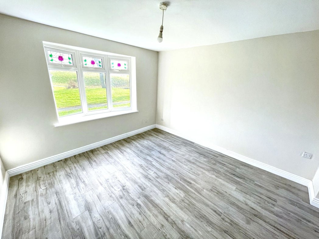 Property image 4 of 13