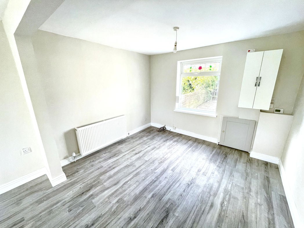 Property image 5 of 13