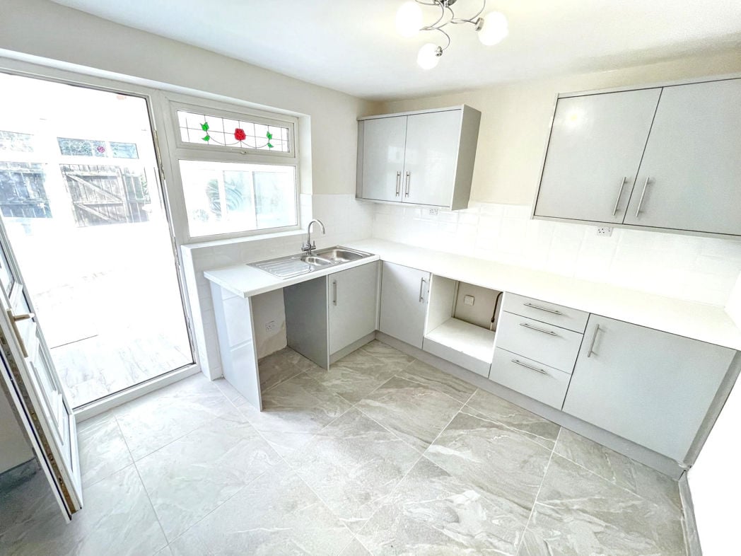 Property image 6 of 13