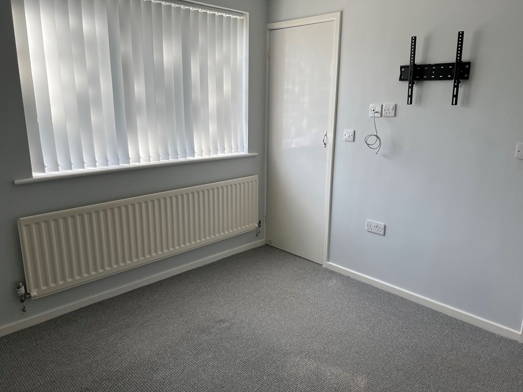 Property image 4 of 8