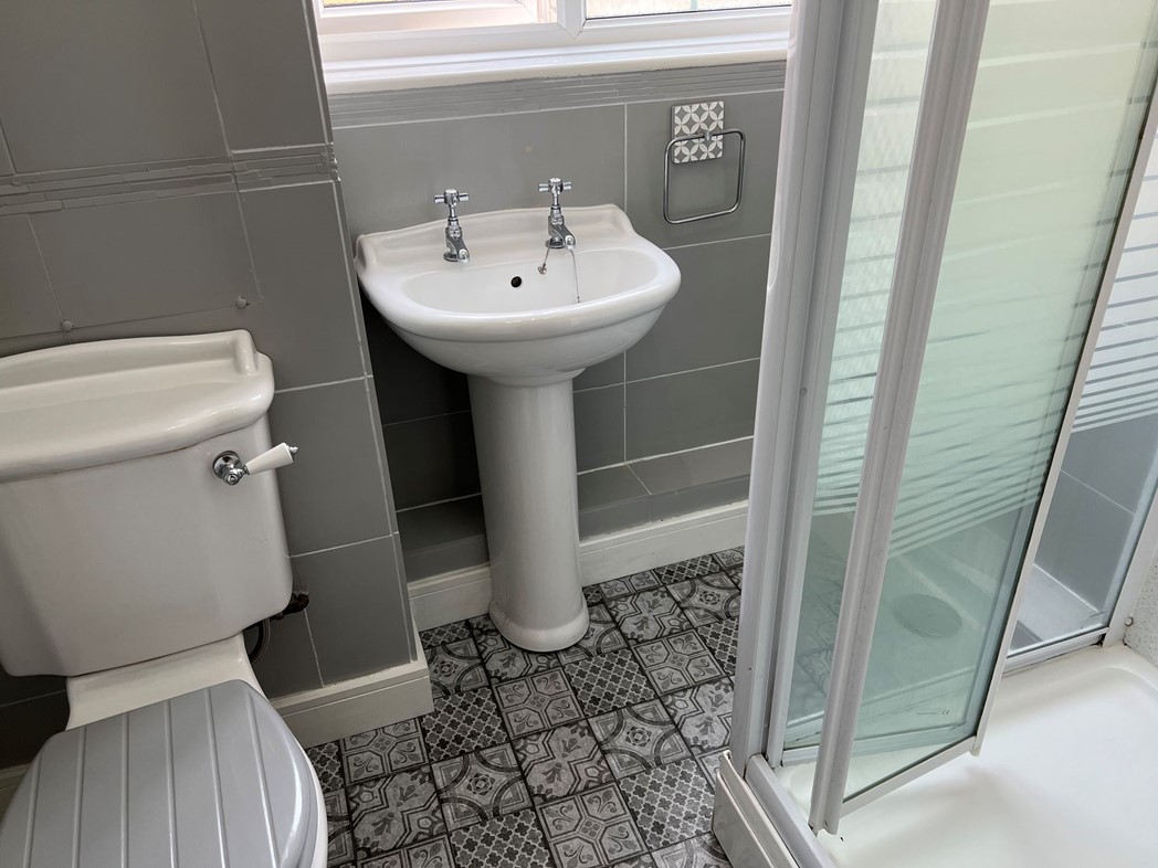 Property image 3 of 8