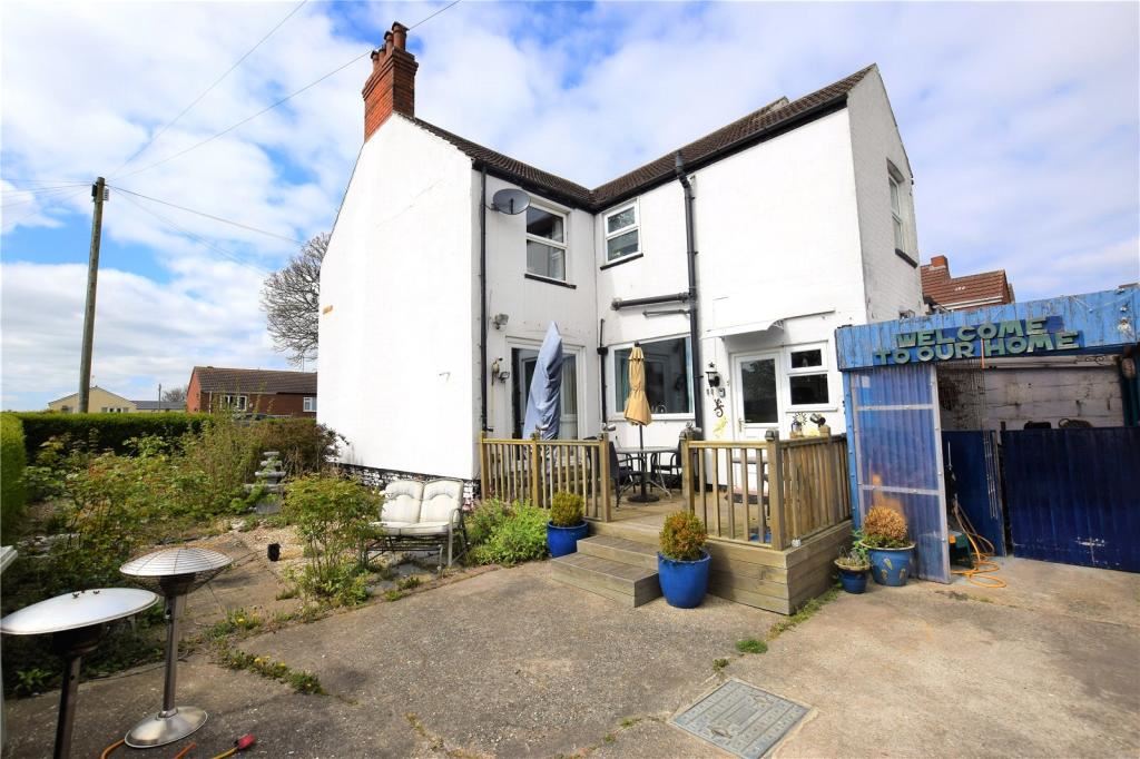 Property image 2 of 16