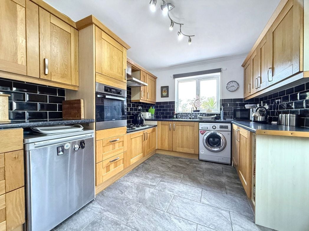 Property image 9 of 20