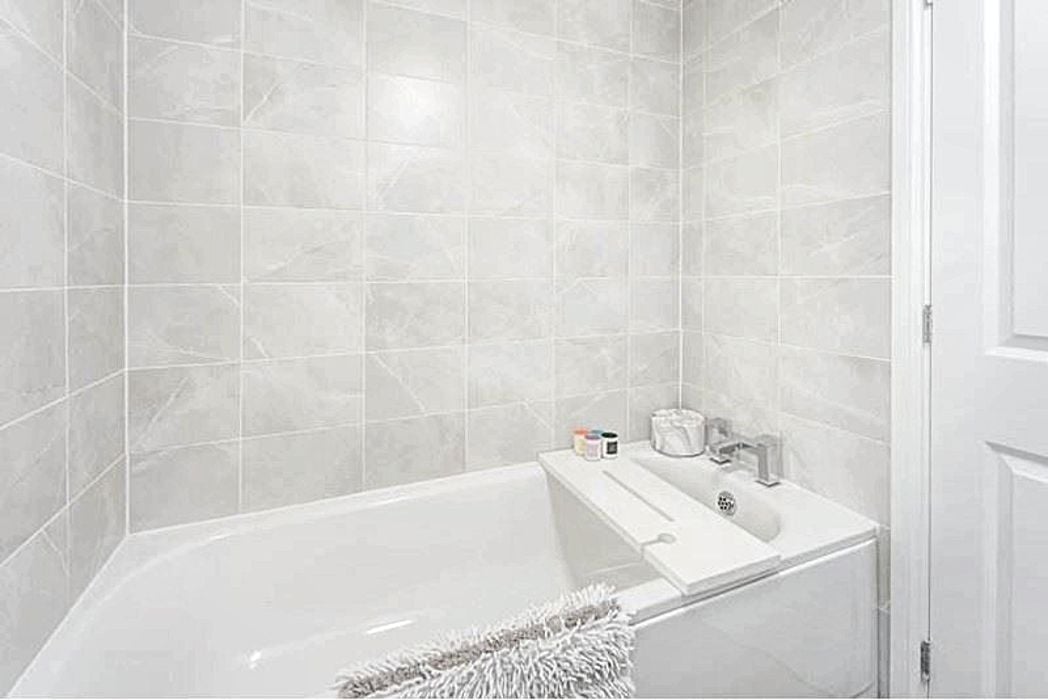 Property image 11 of 15
