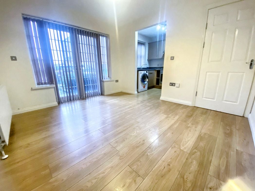 Property image 4 of 19