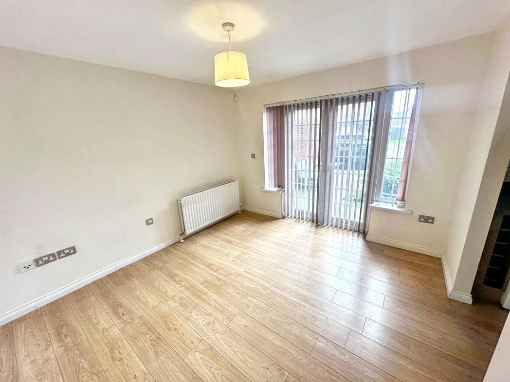 Property image 3 of 19