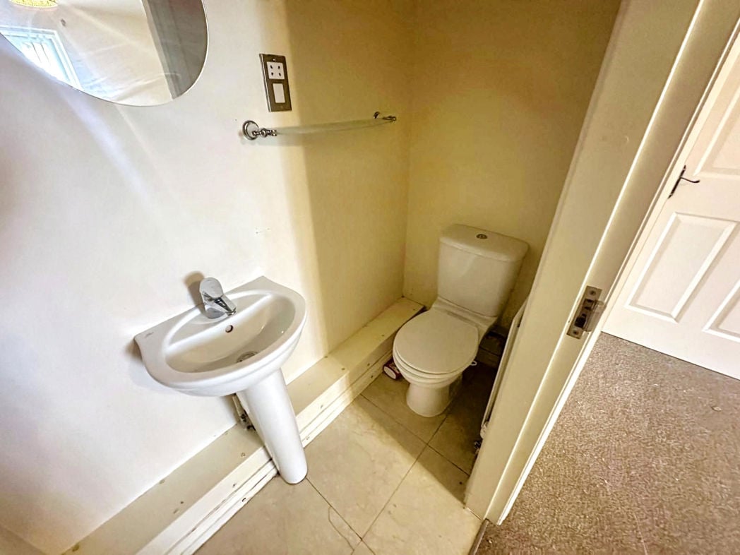 Property image 6 of 19