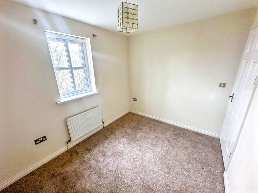 Property image 11 of 19