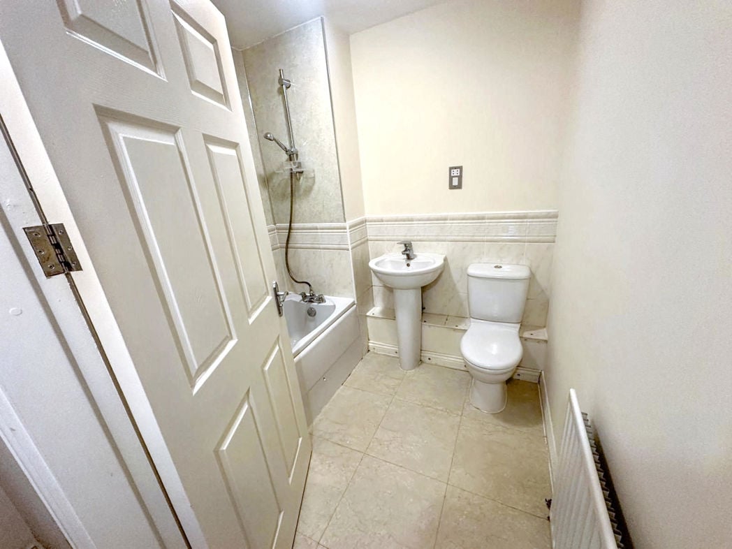 Property image 16 of 19
