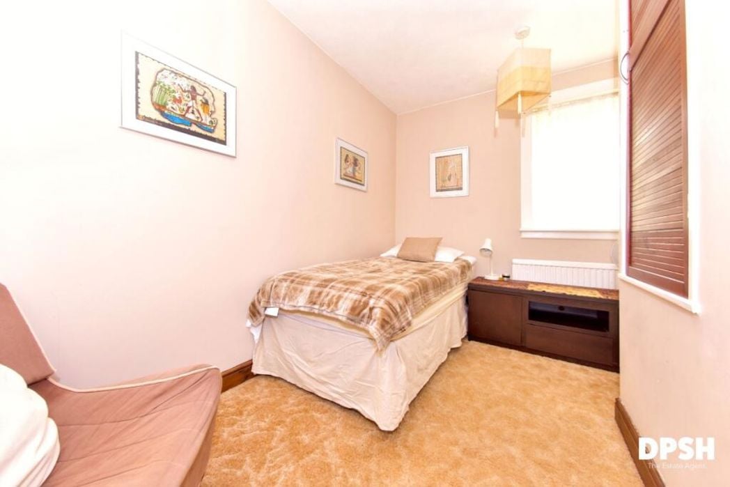 Property image 18 of 24