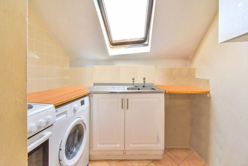Property image 2 of 10