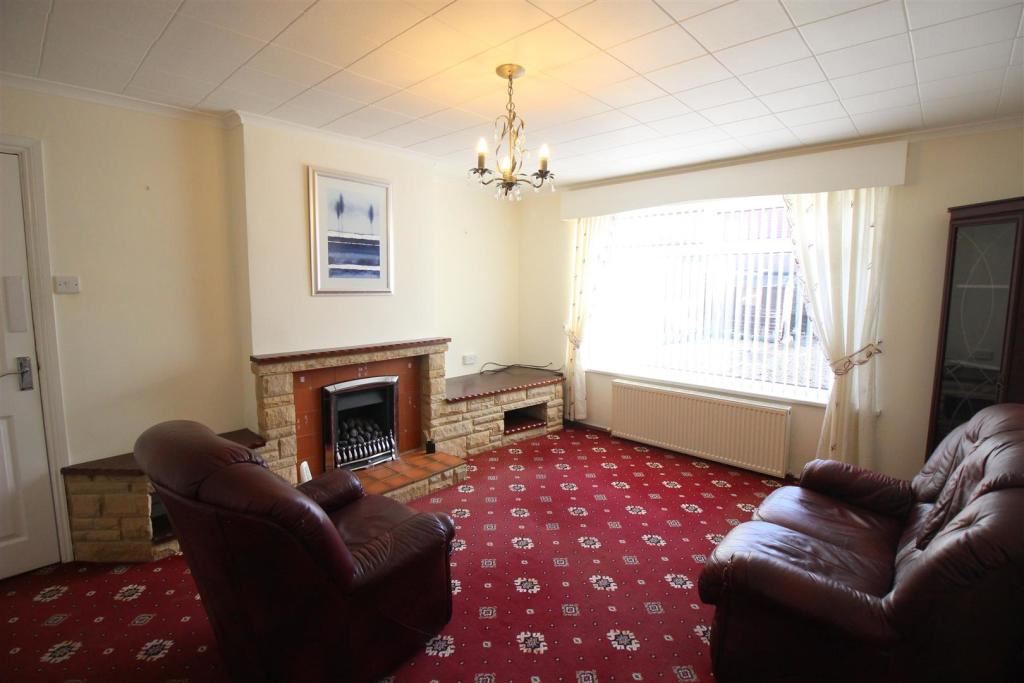 Property image 2 of 10