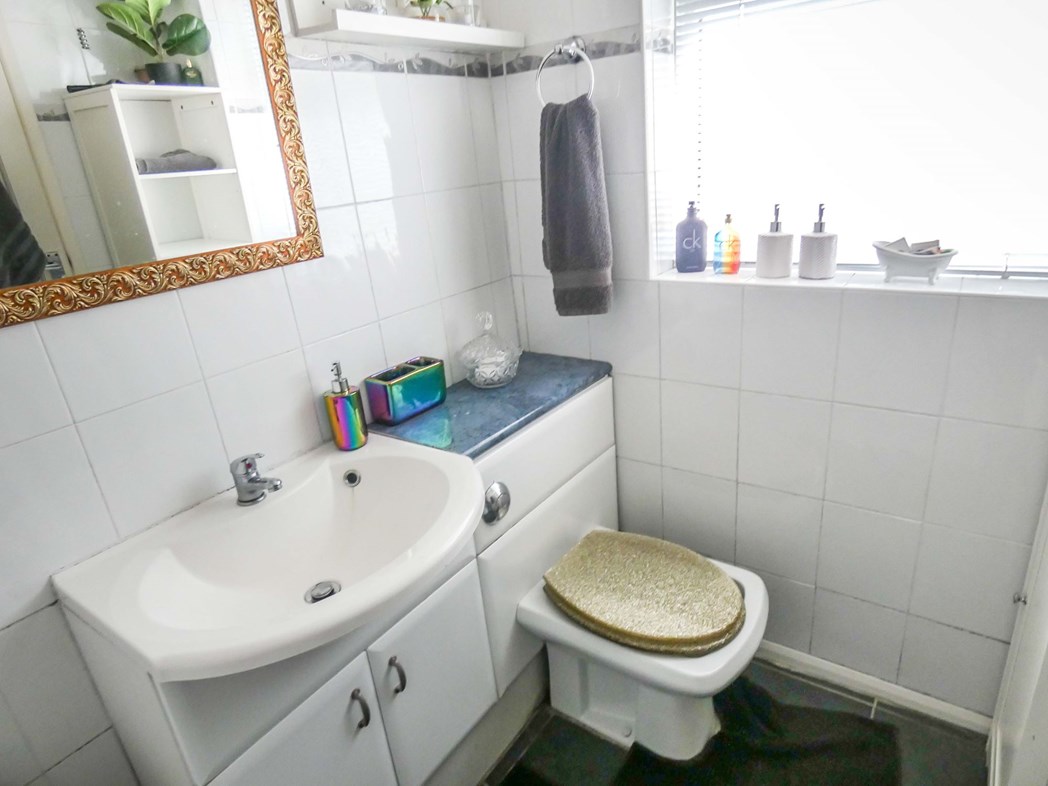 Property image 10 of 12