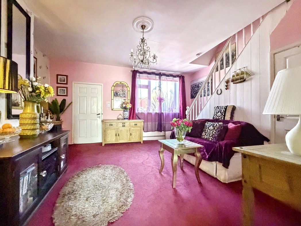 Property image 2 of 12