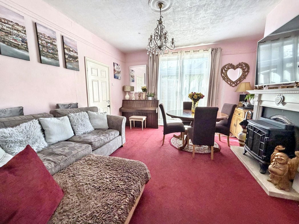 Property image 5 of 12