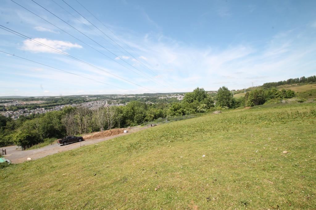 Property image 2 of 13