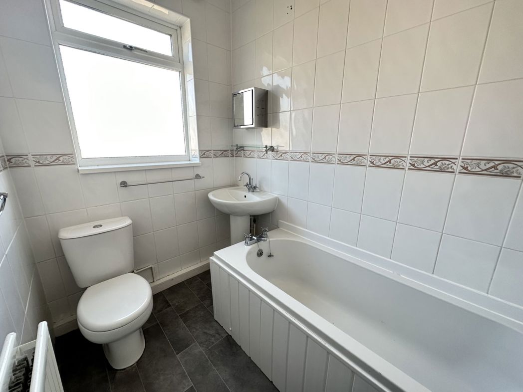 Property image 7 of 9