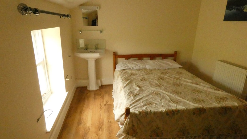 Property image 14 of 21