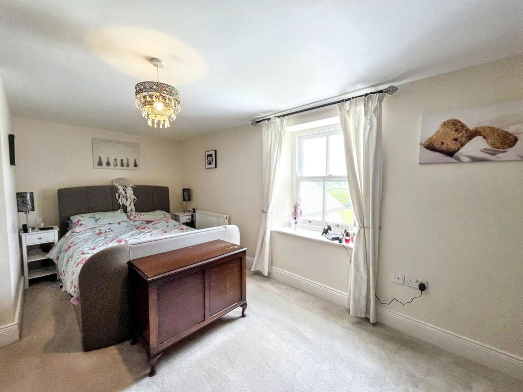 Property image 8 of 22