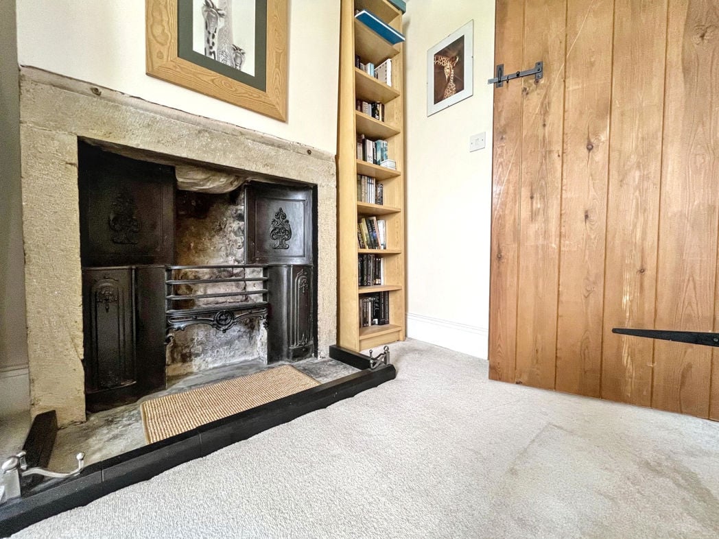Property image 9 of 22