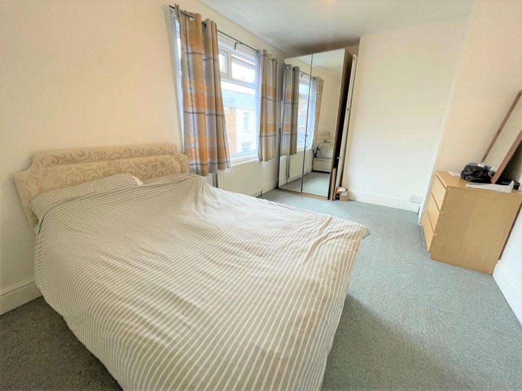 Property image 5 of 8