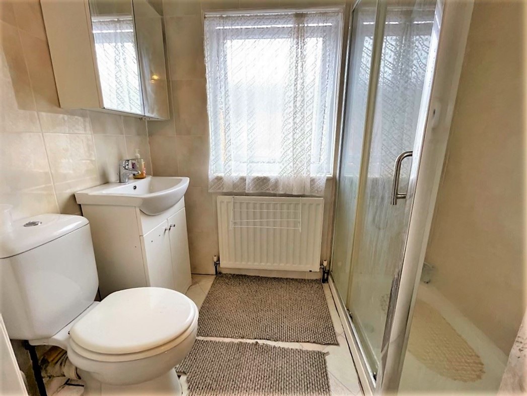 Property image 7 of 8