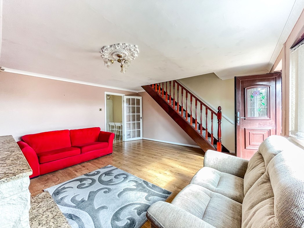 Property image 4 of 17