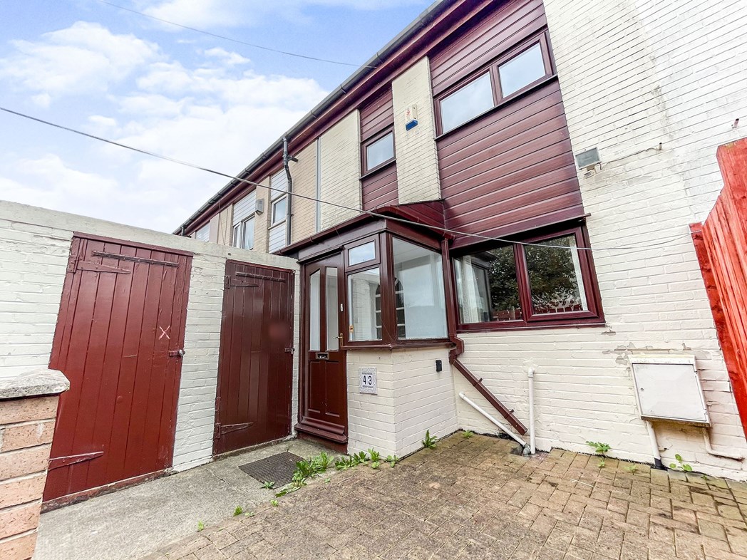 Property image 15 of 17