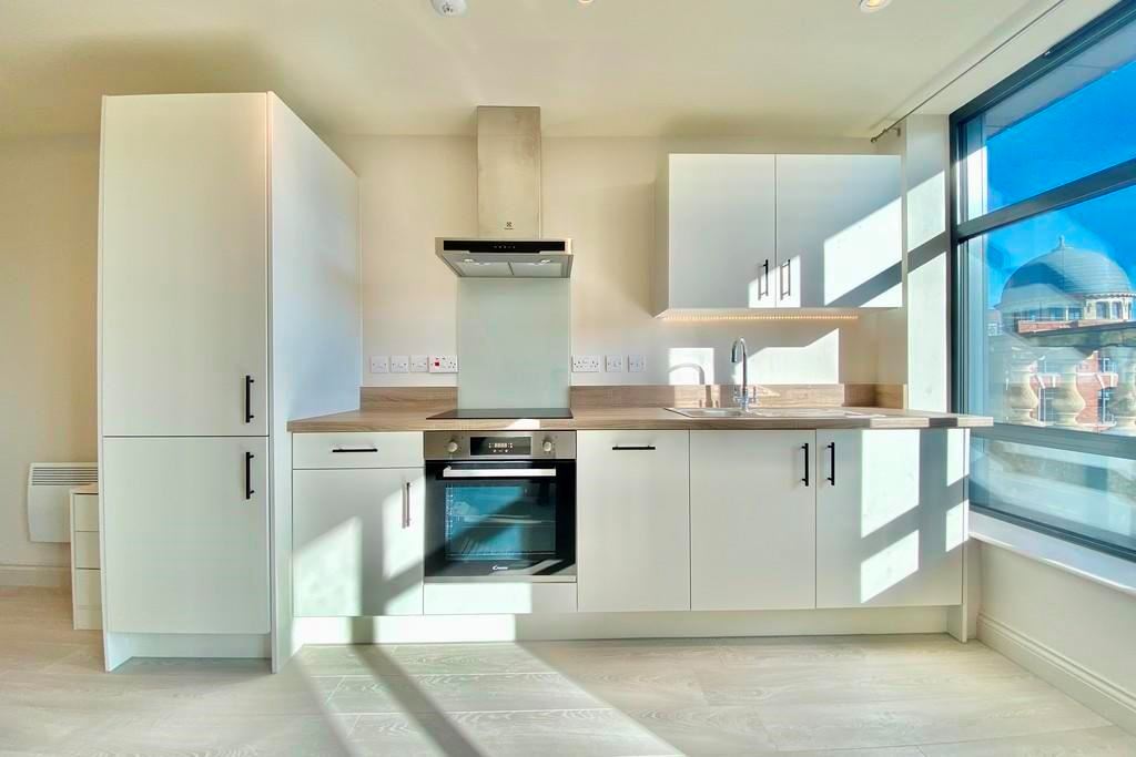 Property image 3 of 8