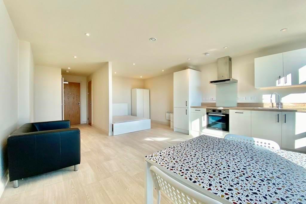 Property image 2 of 8