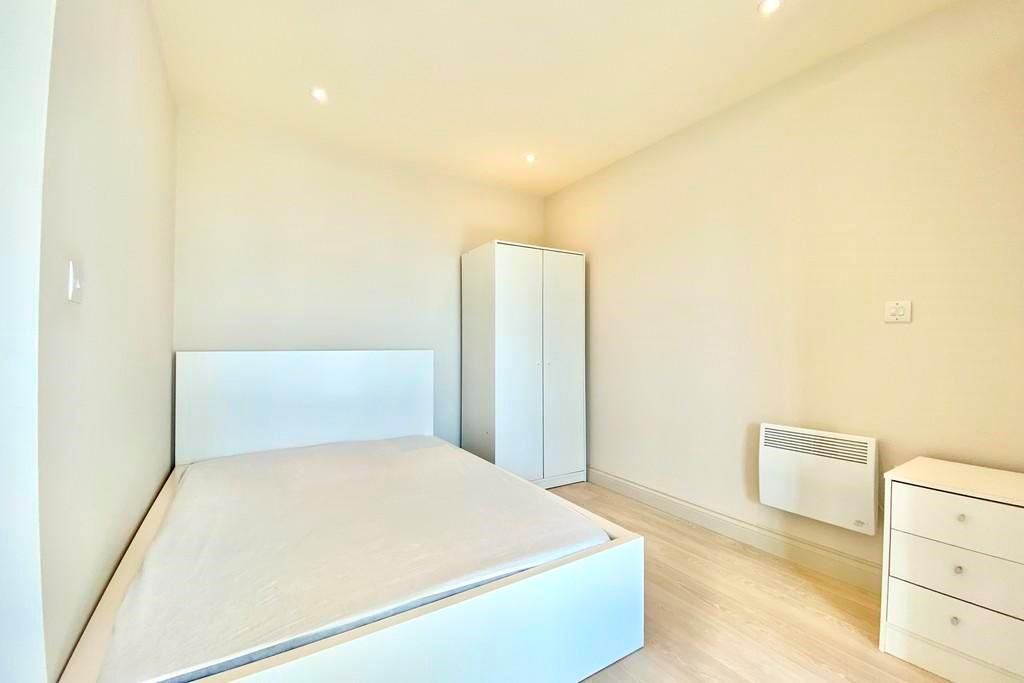 Property image 7 of 8