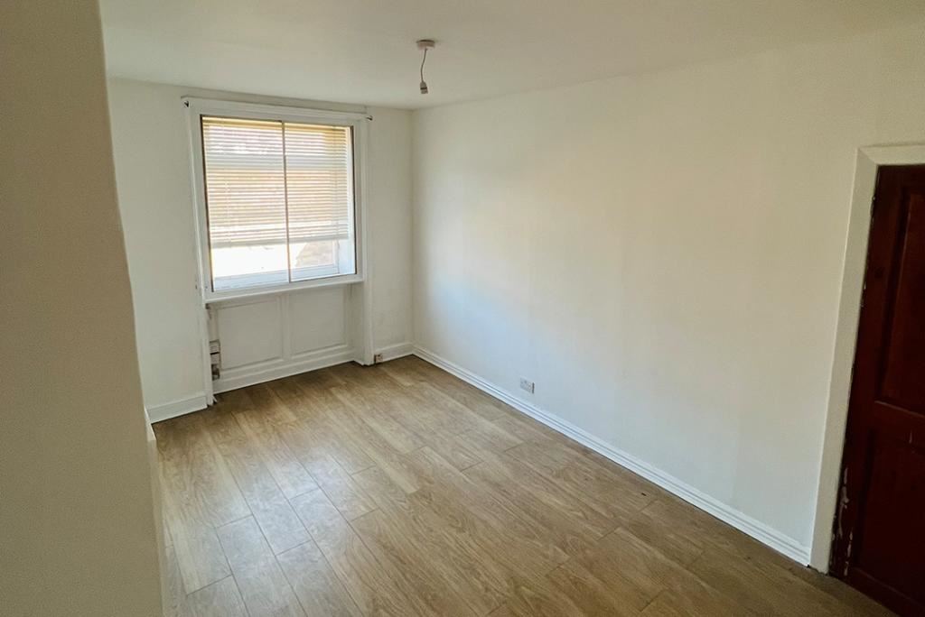 Property image 8 of 27