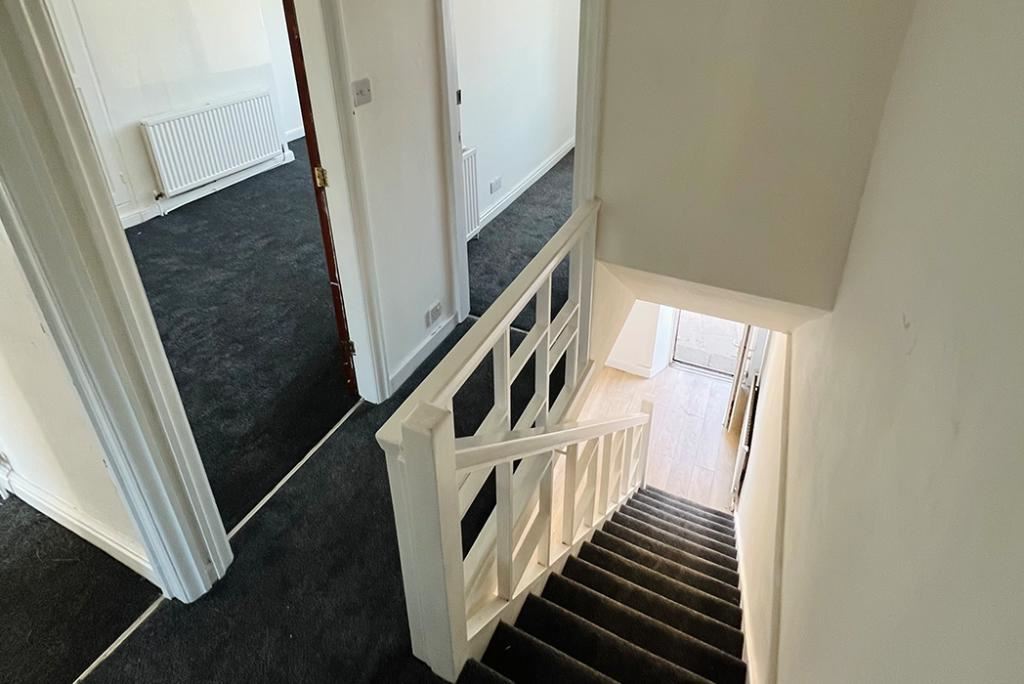 Property image 10 of 27