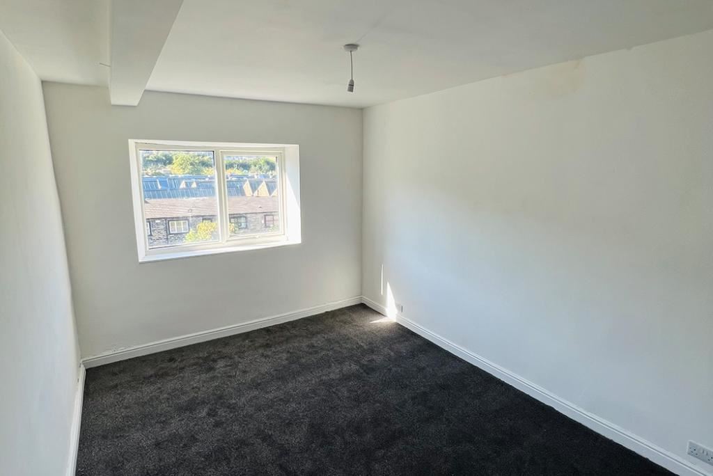 Property image 12 of 27