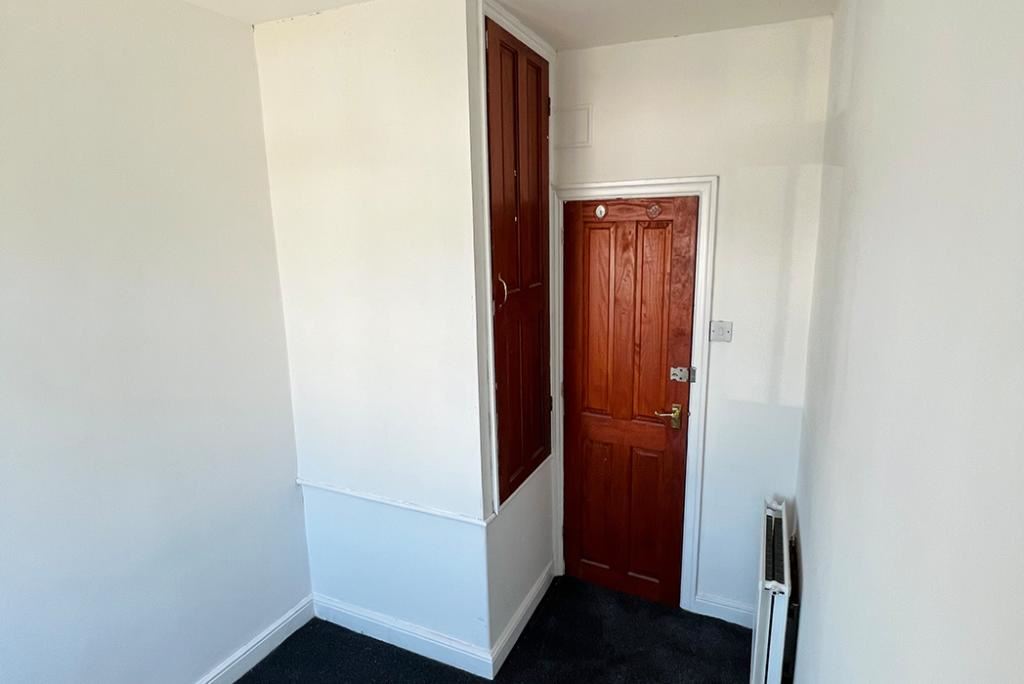 Property image 17 of 27