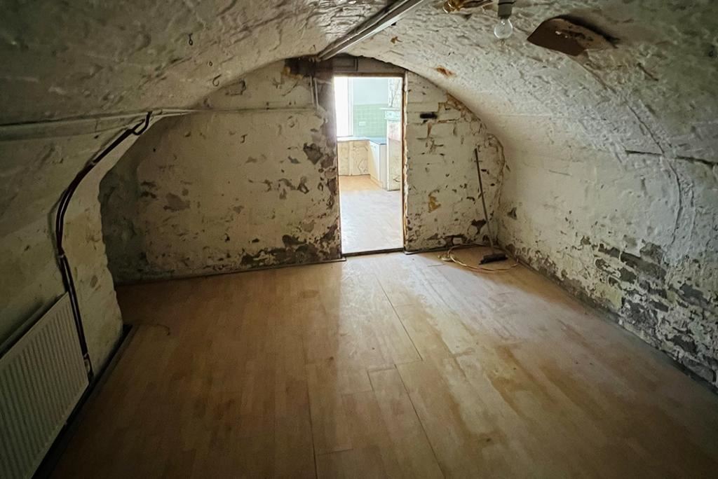 Property image 21 of 27