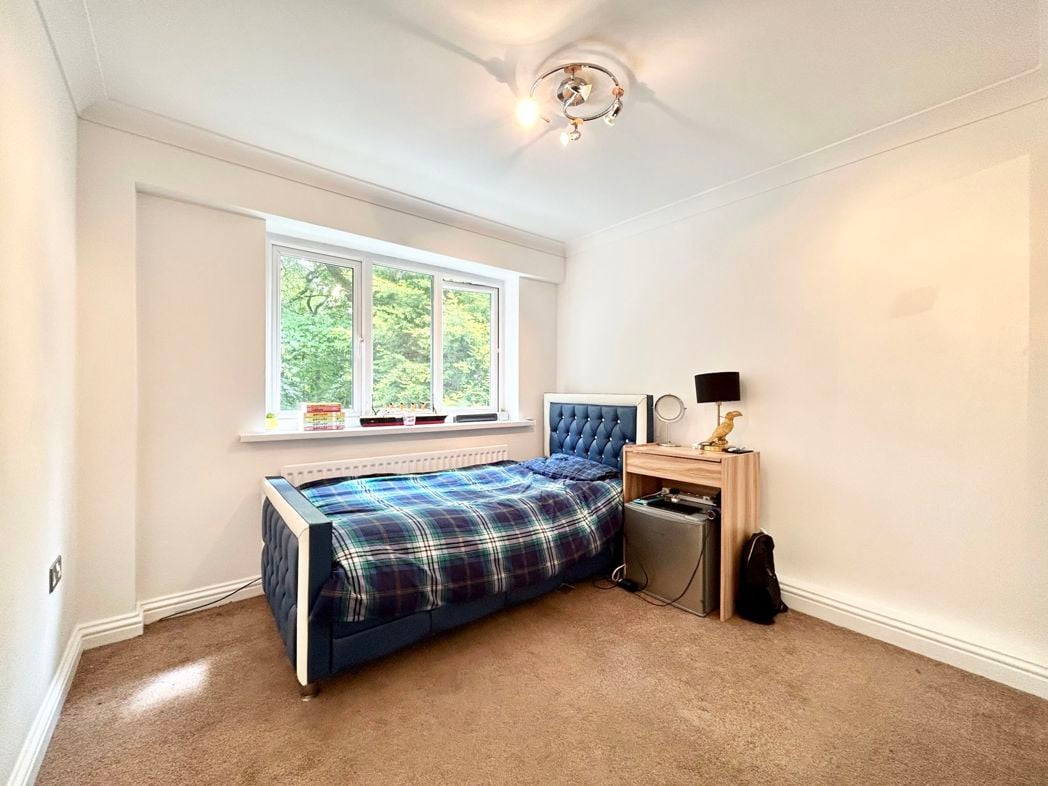 Property image 16 of 27