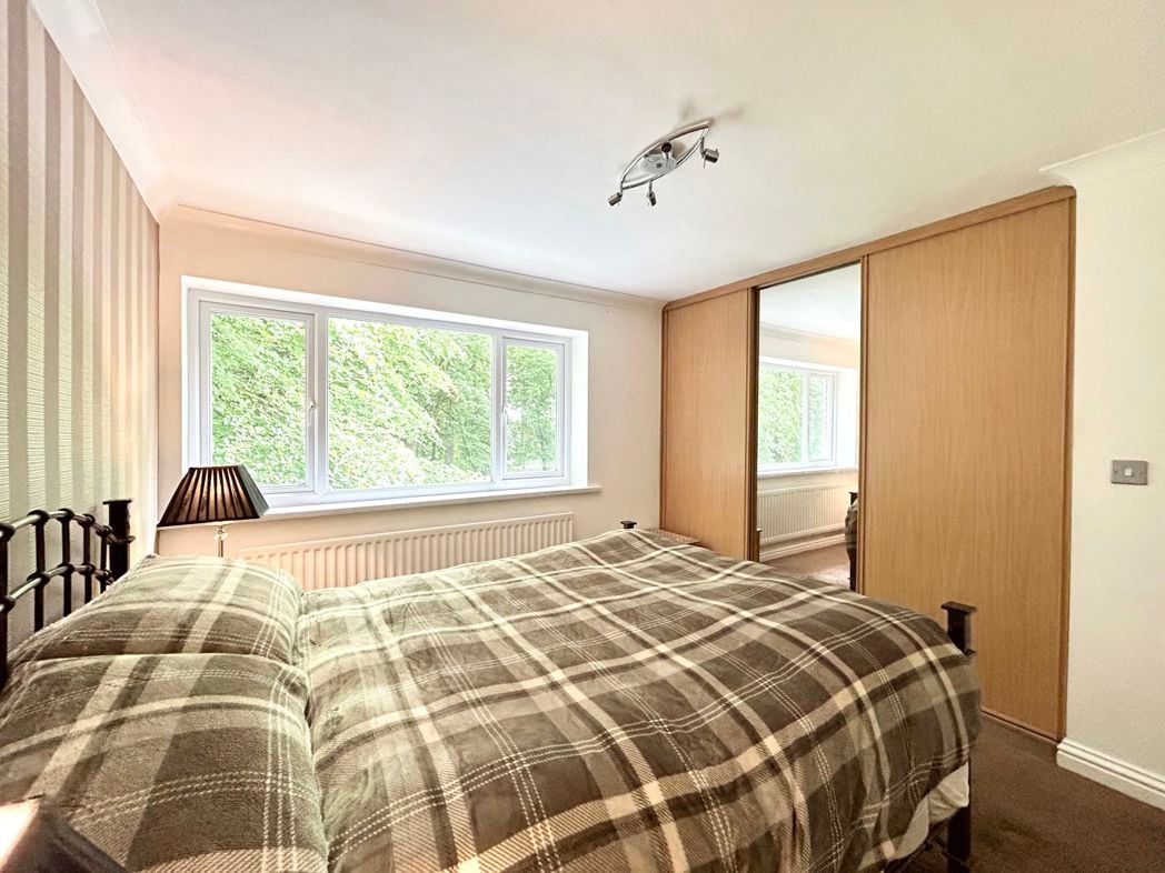 Property image 15 of 27