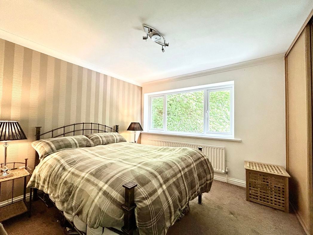 Property image 14 of 27