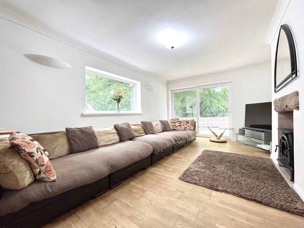 Property image 4 of 27