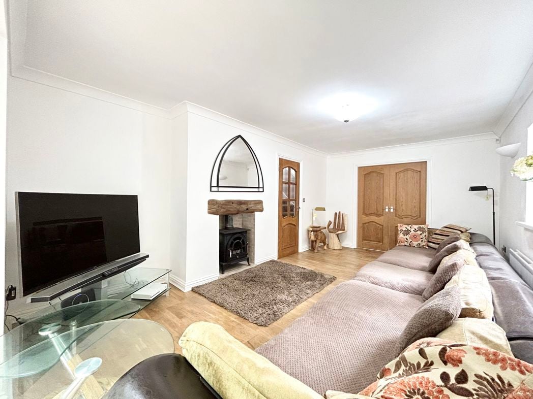 Property image 5 of 27