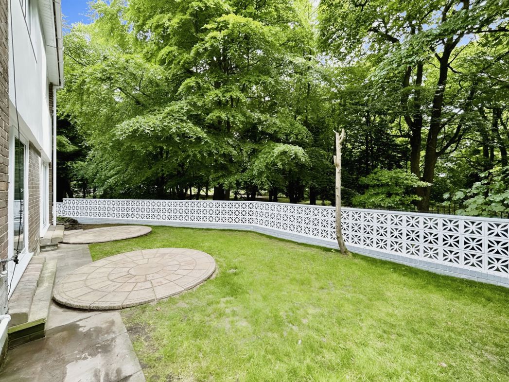Property image 23 of 27