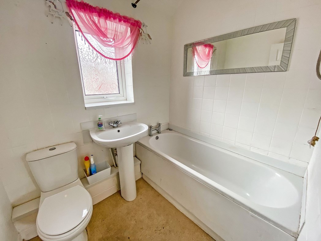 Property image 7 of 12