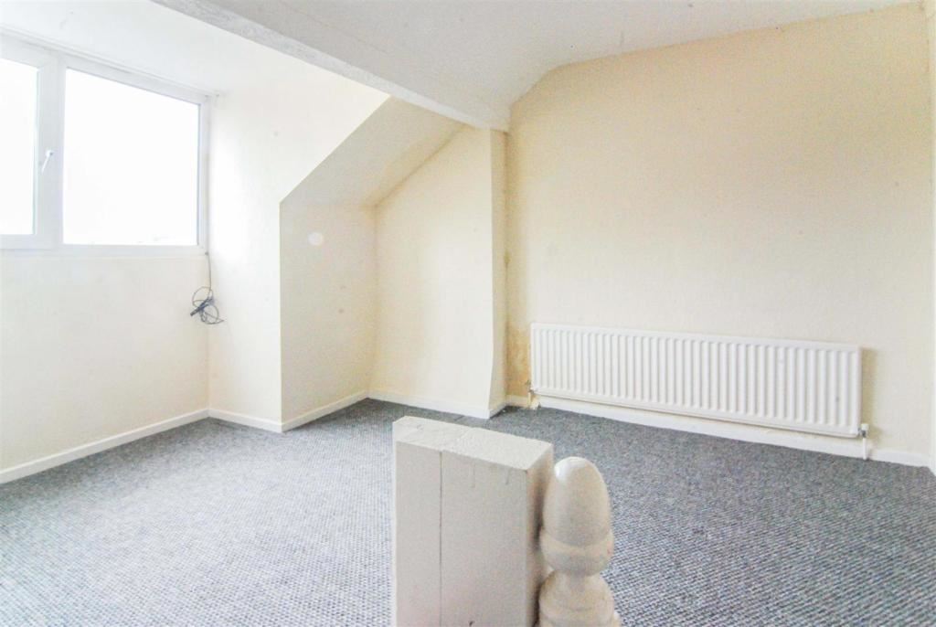 Property image 4 of 9