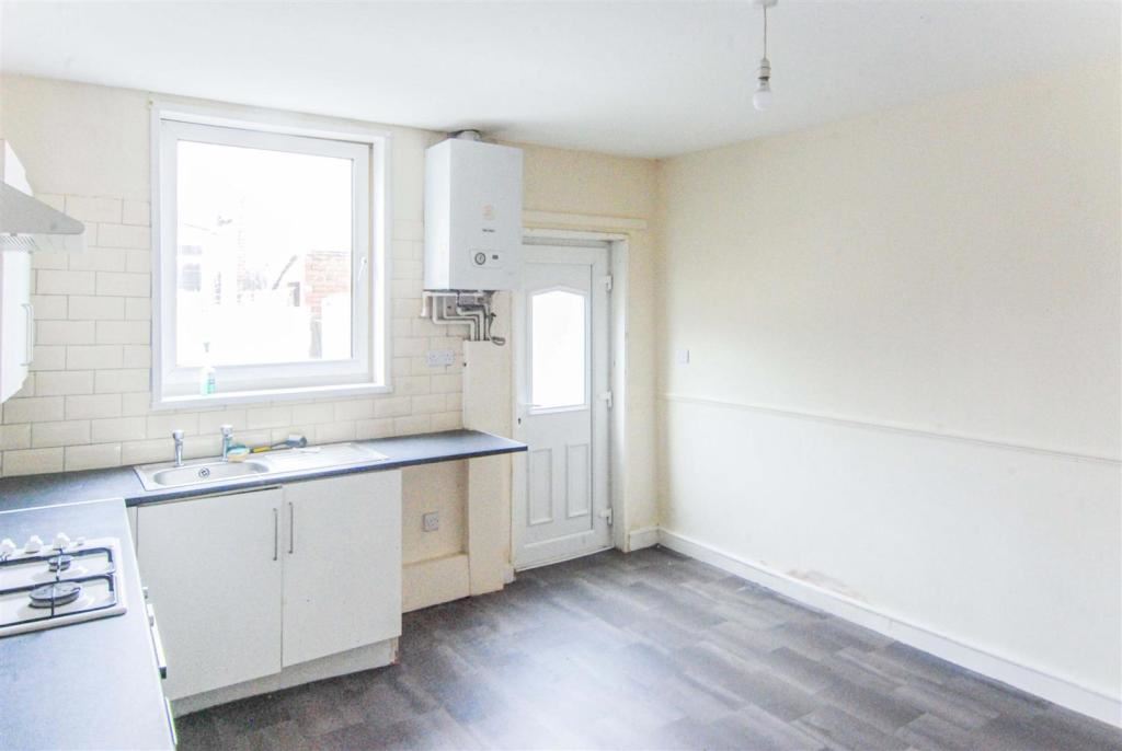 Property image 3 of 9