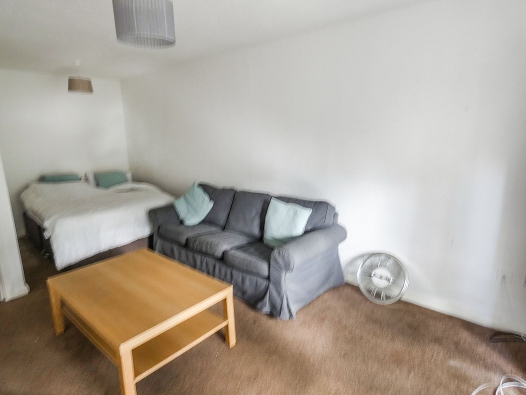 Property image 3 of 6