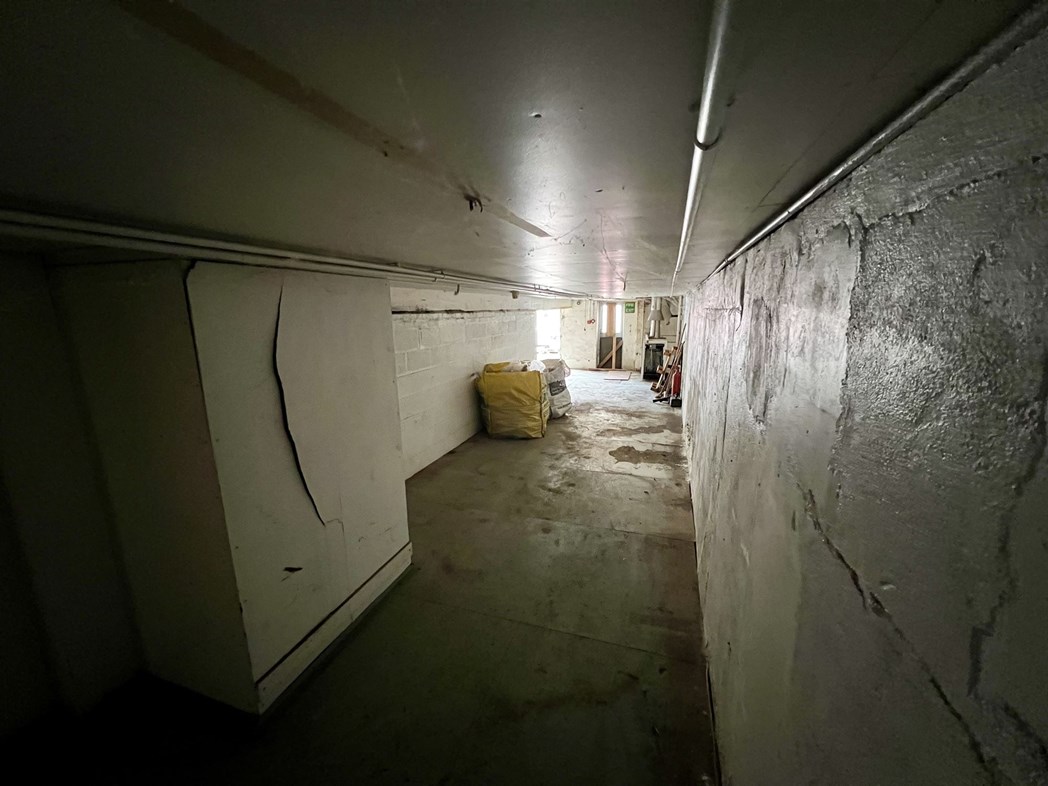 Property image 7 of 77